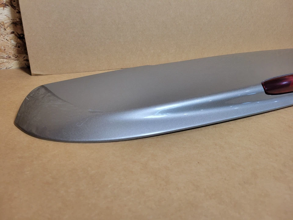 2002-2009 Chevrolet Trailblazer Rear Liftgate Spoiler 3rd Brake Light Panel OEM - Image 2 of 4