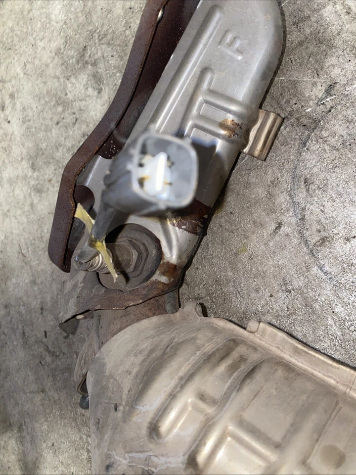 Colector de escape izquierdo del lado del conductor Toyota Sienna 2007-2010 3,5 L OEM Foto 3 de 4