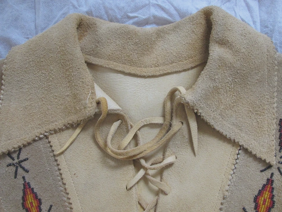 American Native Western Jacket Buckskin Suede Leather Fringe Beads War Shirt - Image 4 of 4