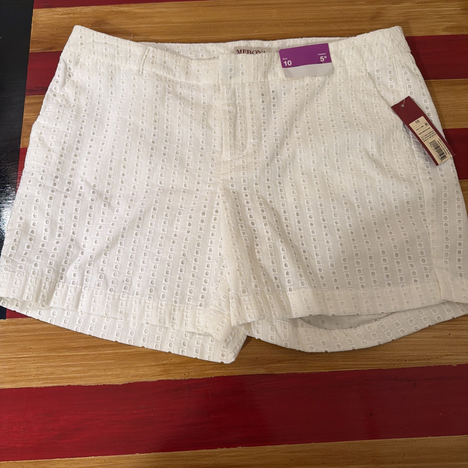 Women's Merona 5’’Eyelet White Chino Shorts Size 10