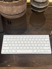 GENUINE Apple Wireless Bluetooth Keyboard A1314 Mac Aluminium / White Excellent