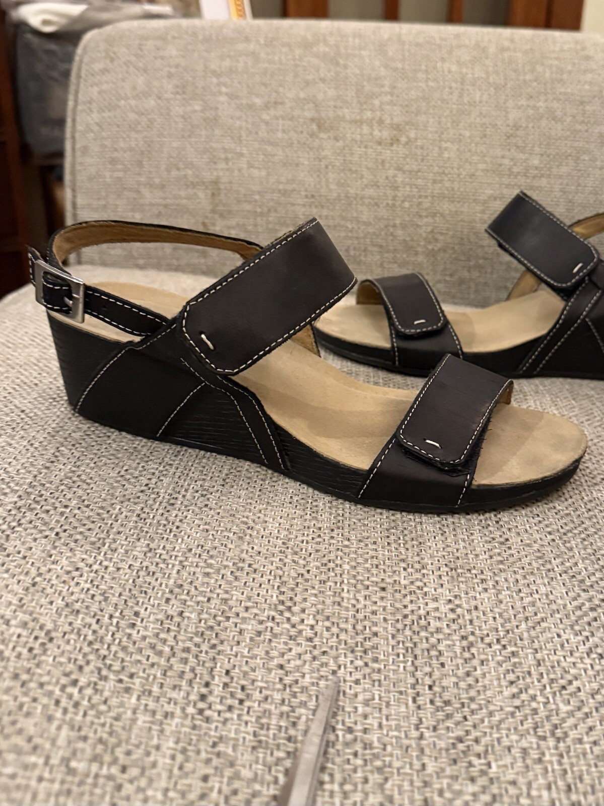 APL Clarks sandalo pelle nero regolabile cinturino gancio e passante donna taglia 8M