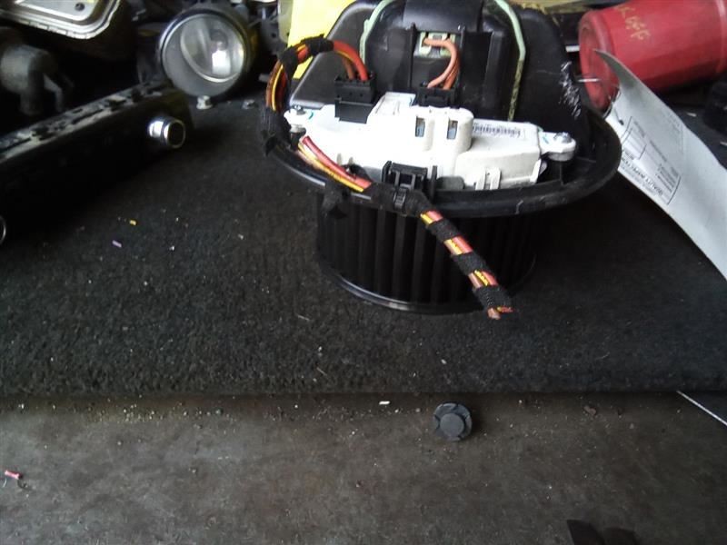 Blower Motor Fits 14-17 19 BMW i8 604485