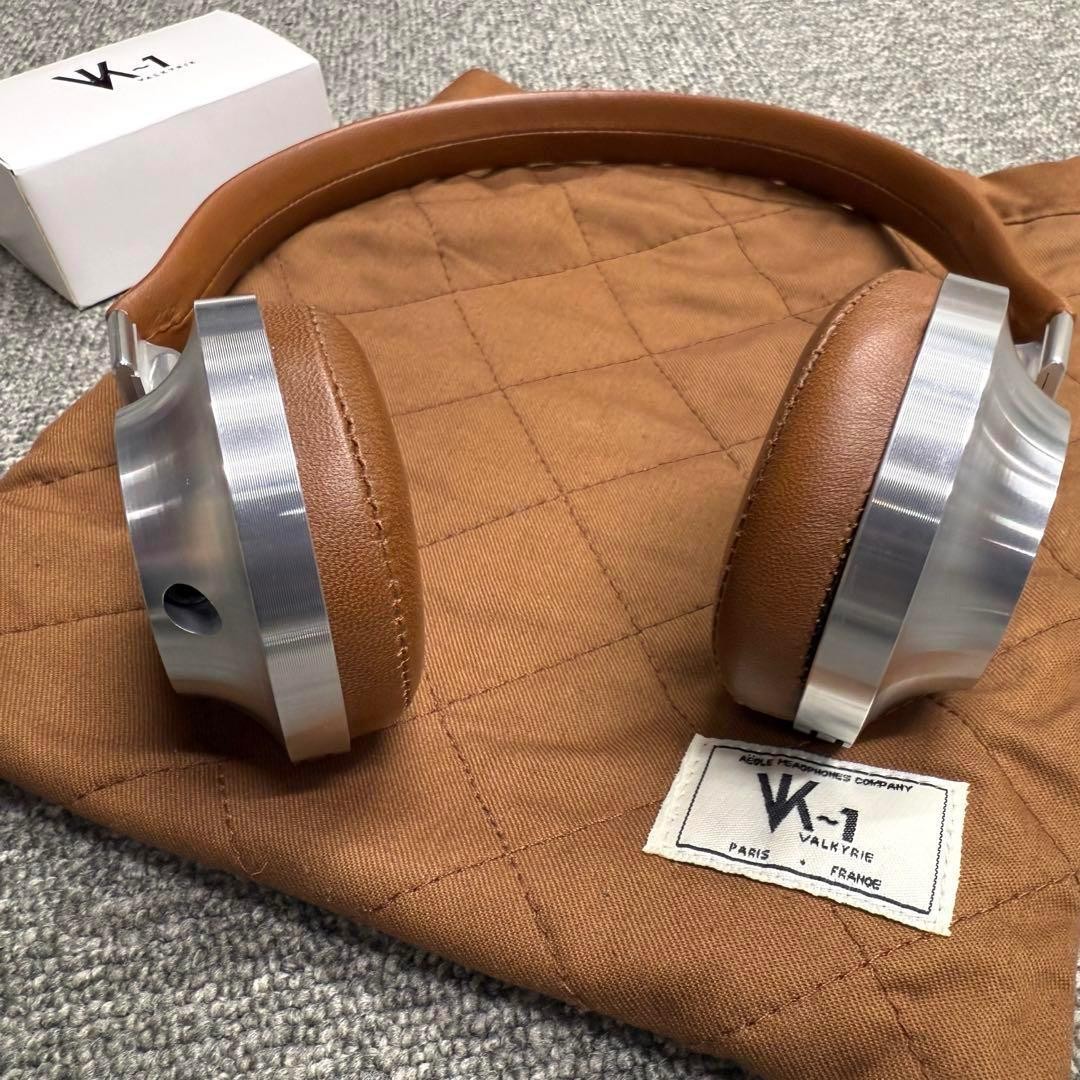 aedle VK-1 エイデル　高音質・高級ヘッドフォン Amazon.com: Aedle VK-1 On-Ear Headphones with In-Line Remote