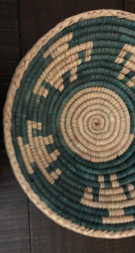 9" Handwoven wedding basket Tight Coil Green figures nice - Picture 4 of 5