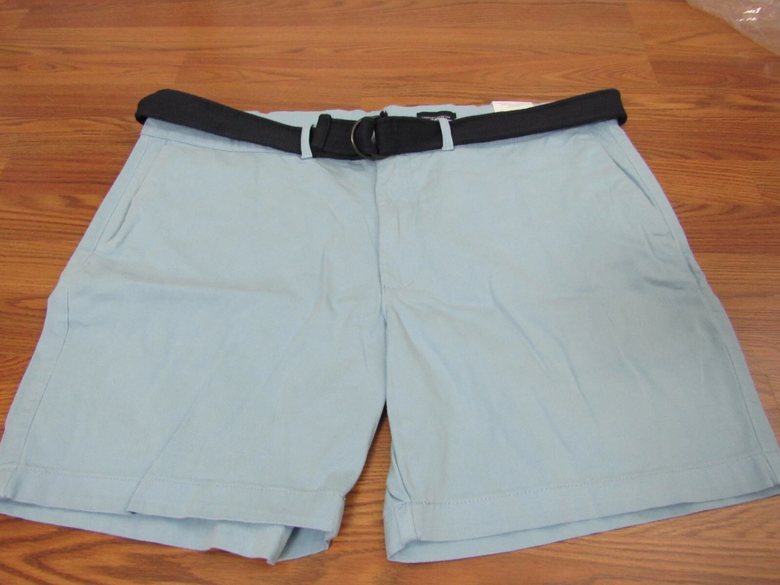 ST JOHN'S BAY, MEN'S NEW BLUE COTTON B FLAT FRONT COMFORT SHORTS W/BELT, SIZE 44