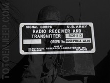label plaque plaquette  POSTE RADIO BC 611 D2 .  jeep willys dodge us ww2