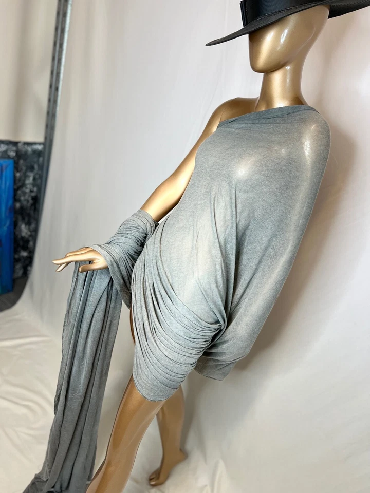 /m Designer Fabric Essentials Sheer Wool Viscose Grey Light Jersey Sweatshirt Ba - Image 4 of 4