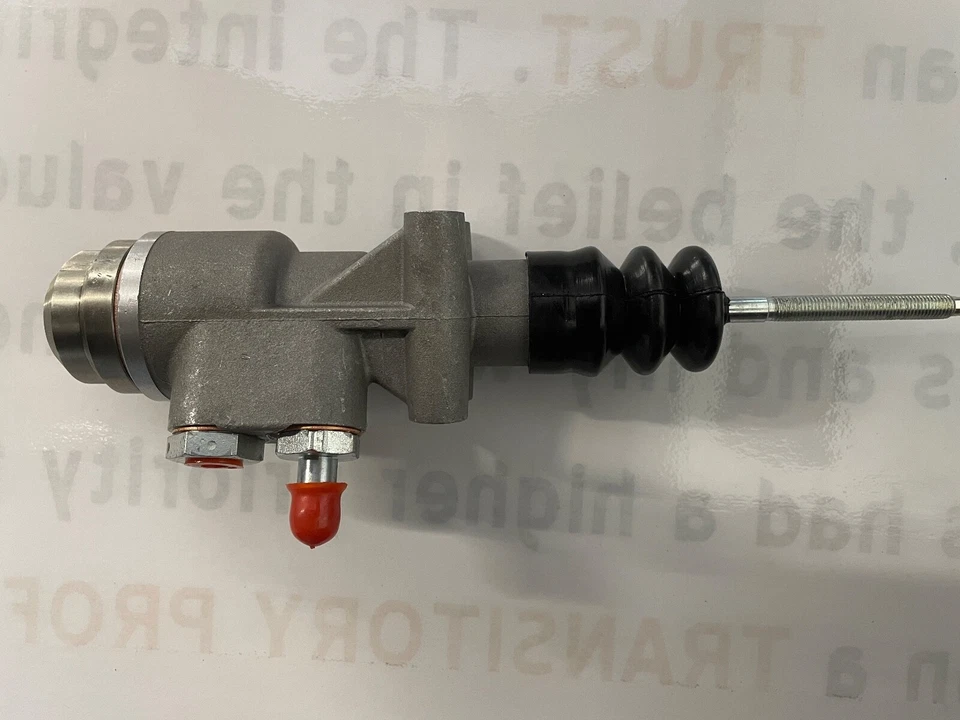 ROLLS ROYCE SILVER CLOUD 2 BRAND NEW BRAKE MASTER CYLINDER LOWER  1959 TO 1961 - Image 2 of 4