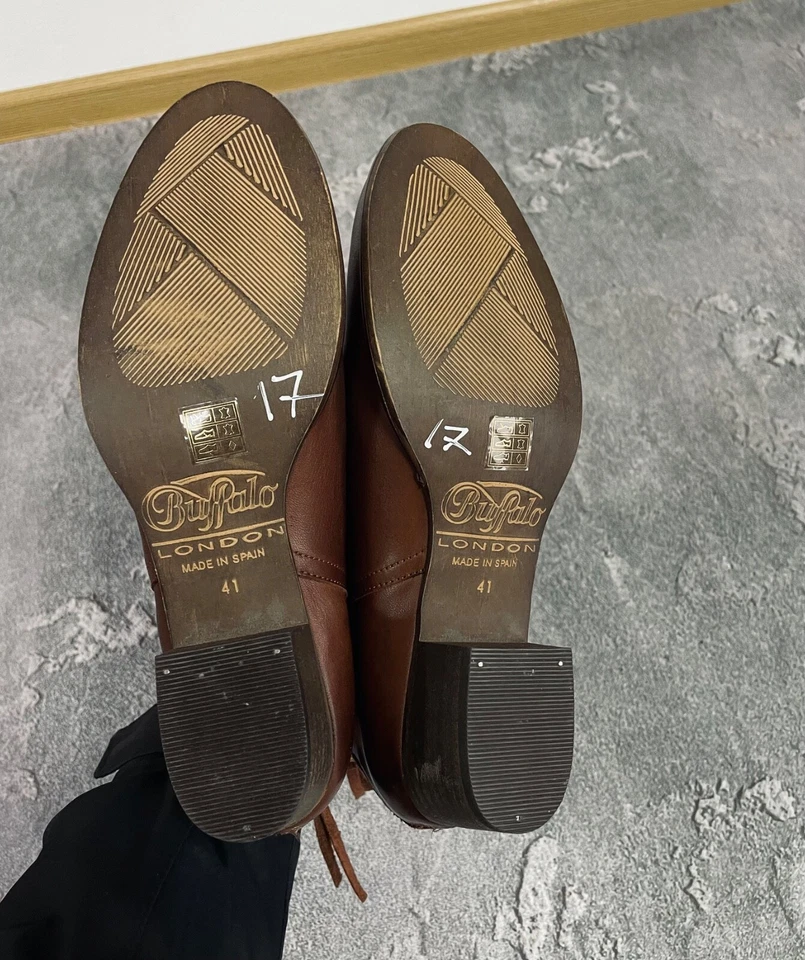 Винтажные кожаные коричневые сапоги Buffalo London размер 41 - Изображение 4 из 4