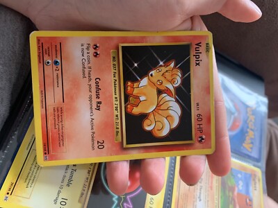 pokemon karte vulipx feuer typ es ist ein bisschen beschädigt aber es wird ein bisschen billig gehen