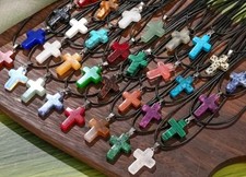 One New very pretty cross necklace
