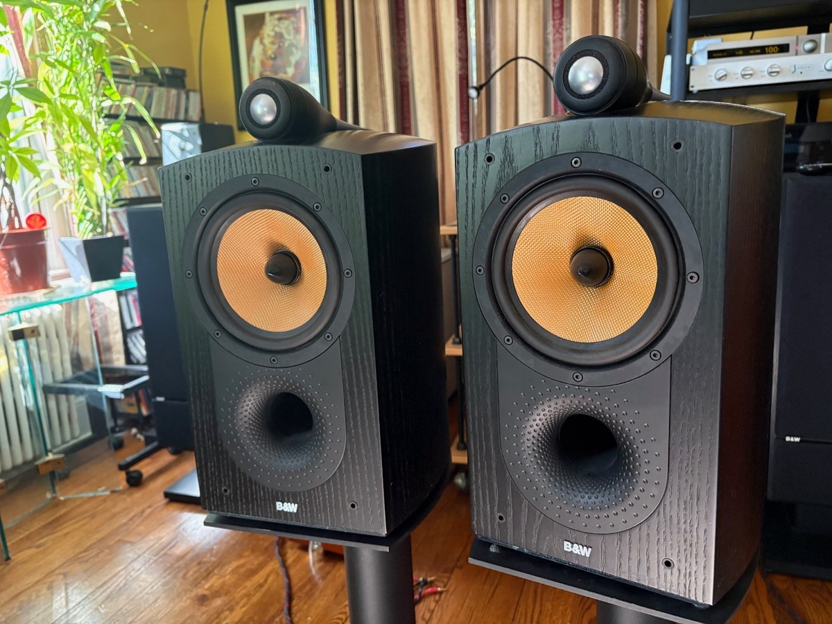 B&W ノーチラス Nautilus 805 B&W Nautilus 805 N805 Bowers Wilkins Made in England FS805 Stands