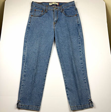 Levi  s Women  s Classic Slim Capri Jeans Size 10 Light WashStretch Denim Slit Hem