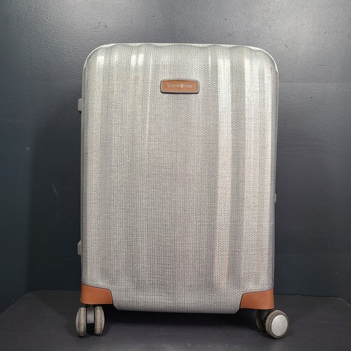Samsonite 22" Lite-Cube Deluxe Spinner Cabin Carry On Luggage Hardside Silver