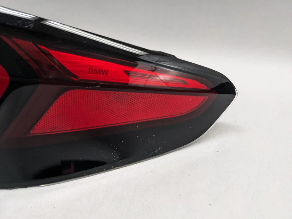 Luz trasera derecha pasajero bmw 530i 540i 2021-2023 TLB2 Foto 3 de 4