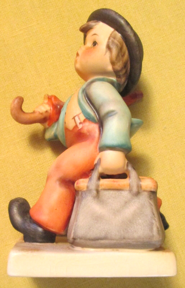 Vintage HUMMEL GOEBEL FIGURINE #11/0 