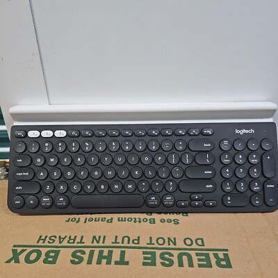 Logitech K780 Multi-Device Wireless Keyboard W/ Universal Unifying Dongle for PC