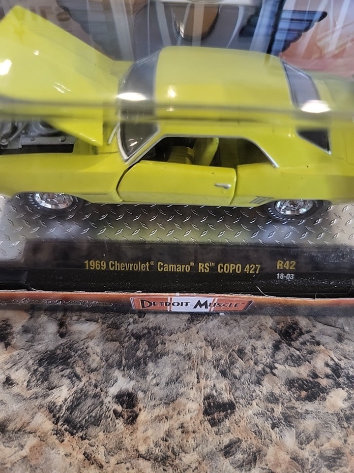 m2-machines-1969-chevrolet-camaro-rs-copo-427-r42-18-03-new-in-box-1-of