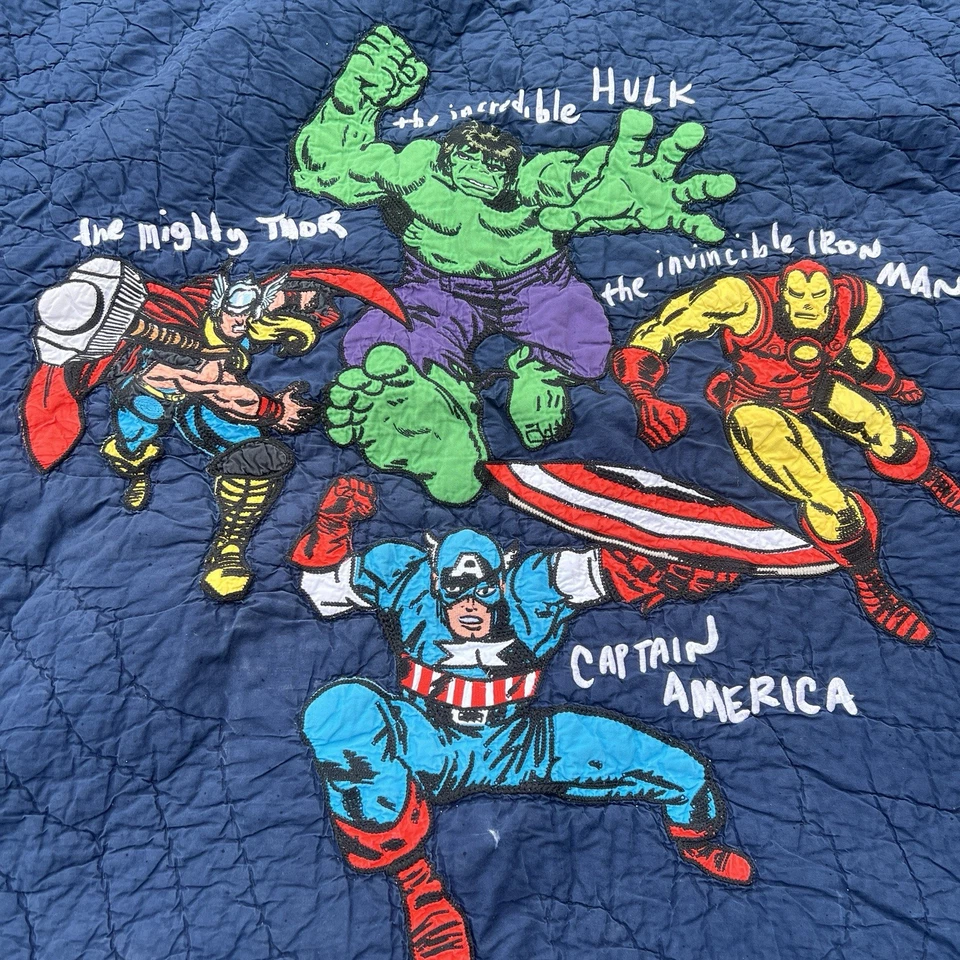 Edredón doble Pottery Barn Kids Marvel Comics Super Heroes Foto 2 de 3