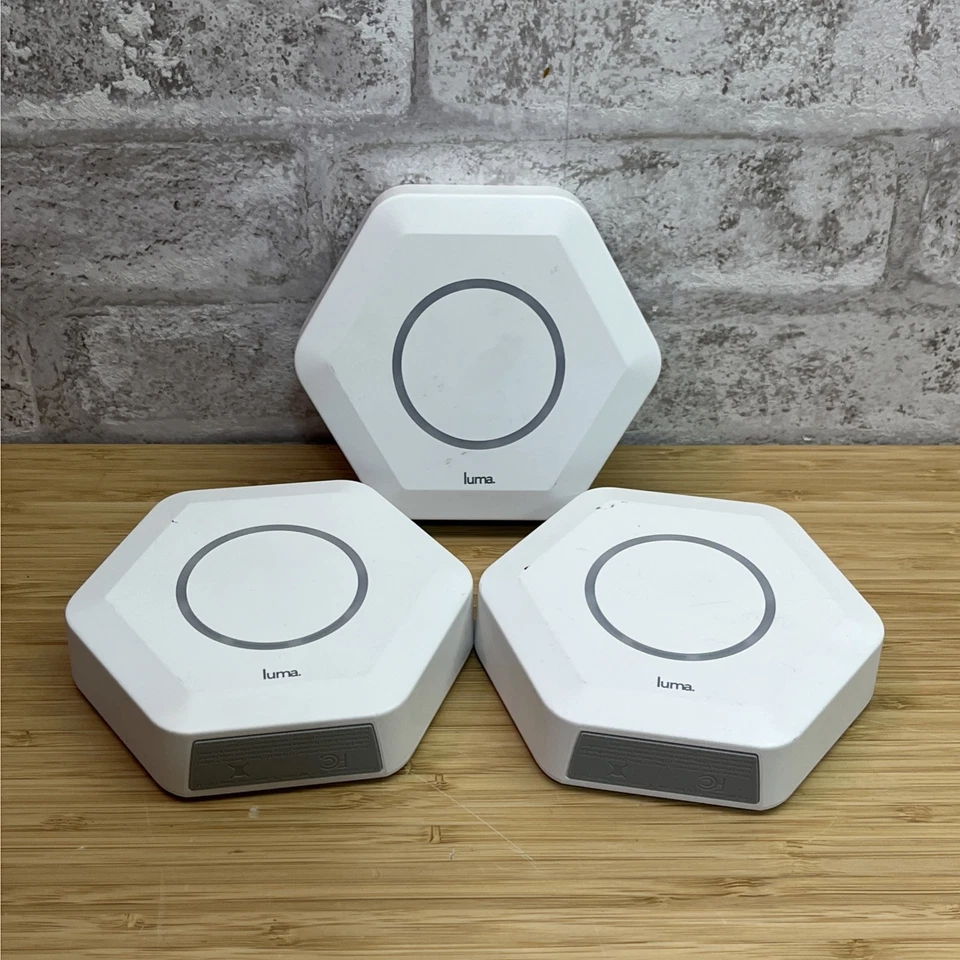 3 Luma Whole Home Mesh Wi-Fi Wireless Router System - Model: WRTQ-329ACN - Image 2 of 3