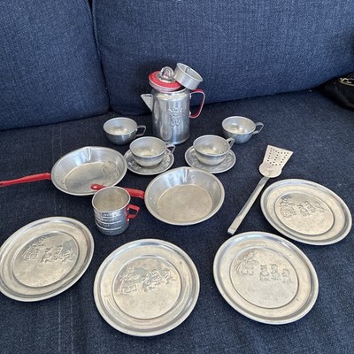 50 s Tin  three Little Kittens  Cookware And Coffee Set18 Pc