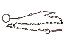 Très grande chaîne de crémaillère avec crochets et anneaux en fer forgé