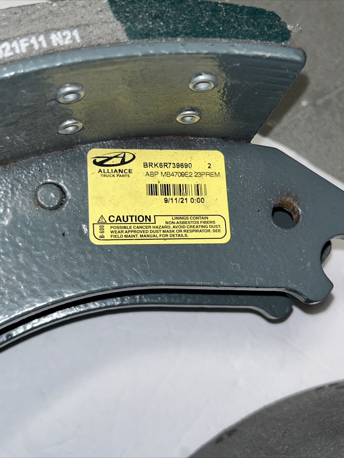 Meritor 4709 BRAKE SHOE KIT TRUCK PARTS 23 PREM MB4709E2 eBay