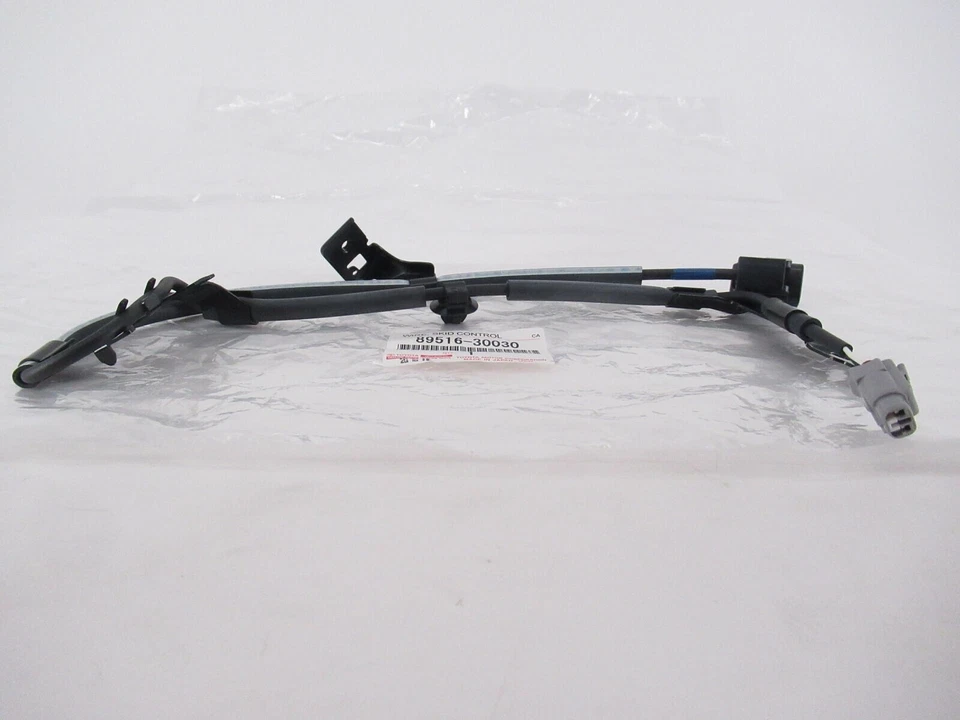 GENUINO LEXUS IS250 GS350 DRIVER ABS SENSOR DE VELOCIDAD CONTROL DE DESLIZAMIENTO CABLE 89516-30030 Foto 2 de 2