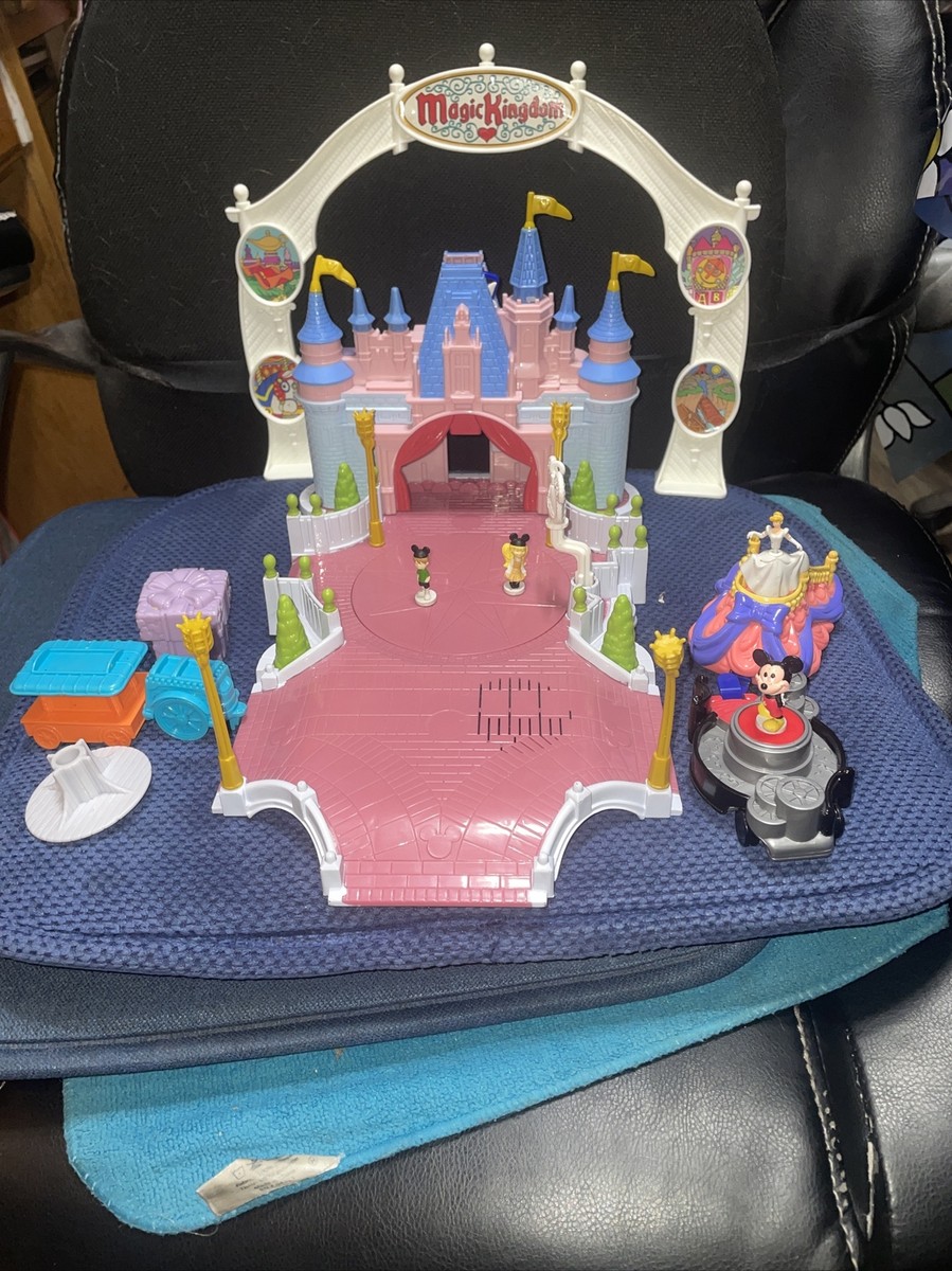 2002 Hasbro Disney Parks Keys to the Magic Kingdom Playset
