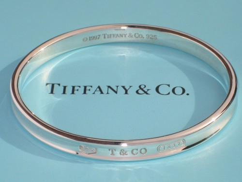 1837 Oval Bangle Bracelet in Pouch Box 