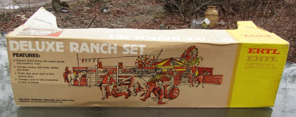 Vintage ERTL Deluxe Ranch Set #3553 International Harvester Scout With Trailer - Image 3 of 4