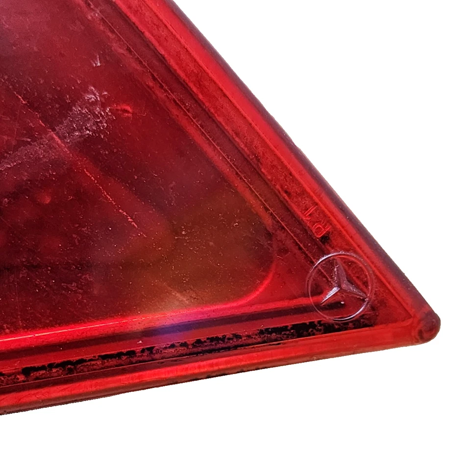 2006–2011 Mercedes-Benz R-Class R350 R320 R500 Right Passenger Side Tail Light - Image 2 of 4