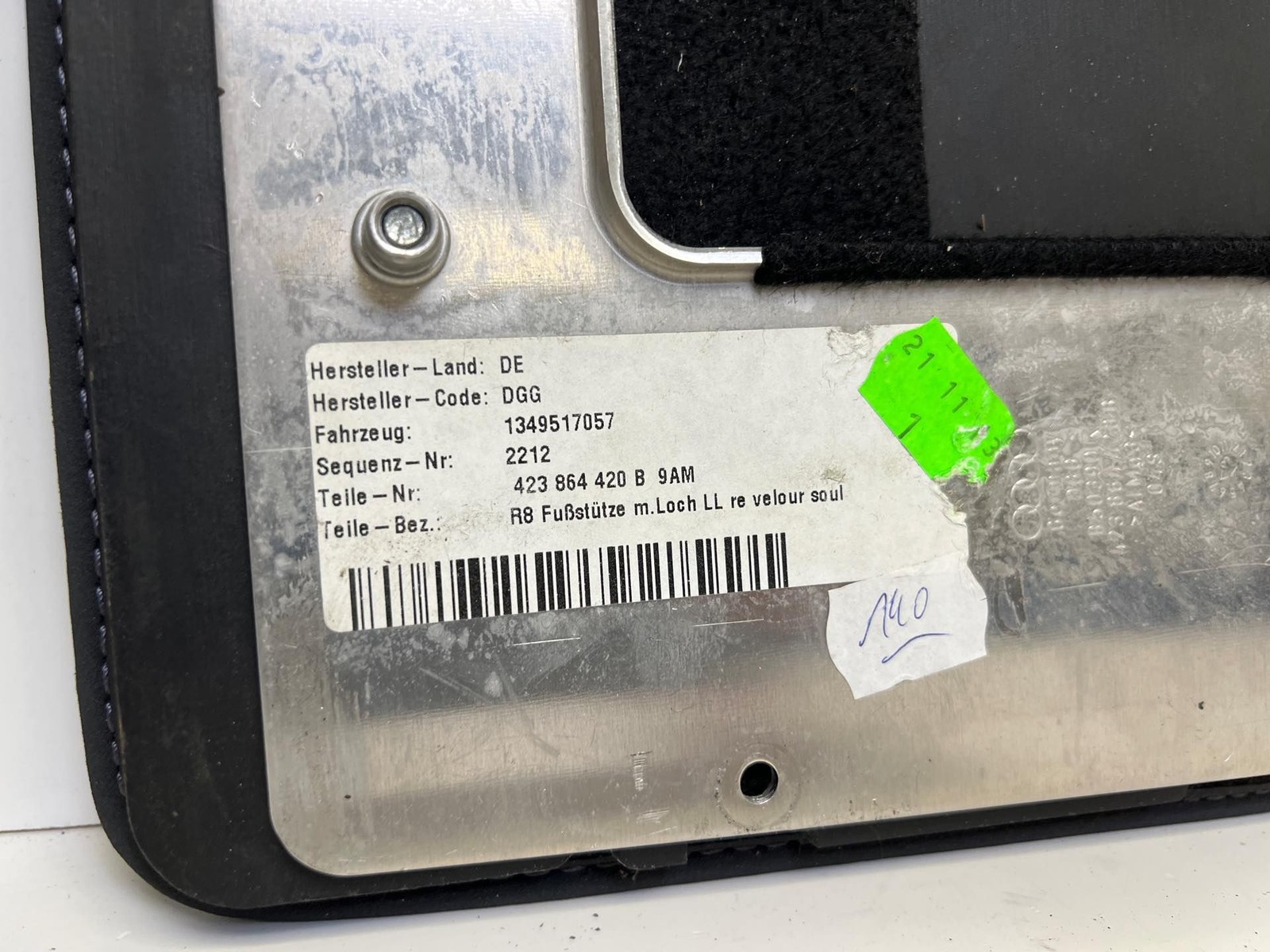 Genuine Audi R8 Footrest 423864420B 9AM Passenger SideFootrest Black (MK)