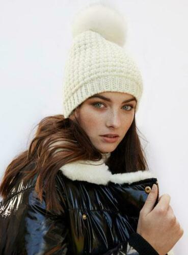 NWOT Kyi Kyi Classic Faux Fox Fur Pom Pom Waffle Knit Beanie 