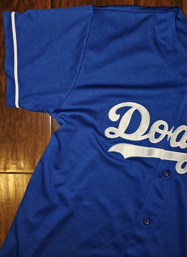 LA Dodgers #22 Clayton Kershaw Jersey Size Youth xL - Picture 4 of 9
