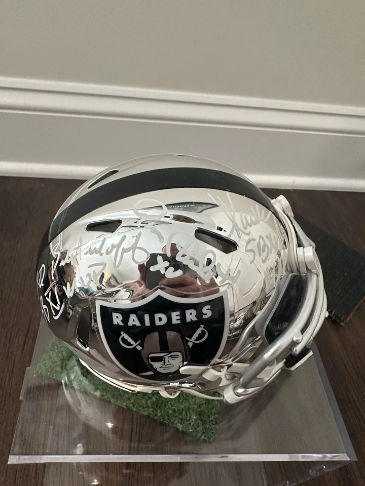 Minicasco cromado Raiders Biletnikoff, Plunkett, Allen triple firmado SB MVP Foto 3 de 4