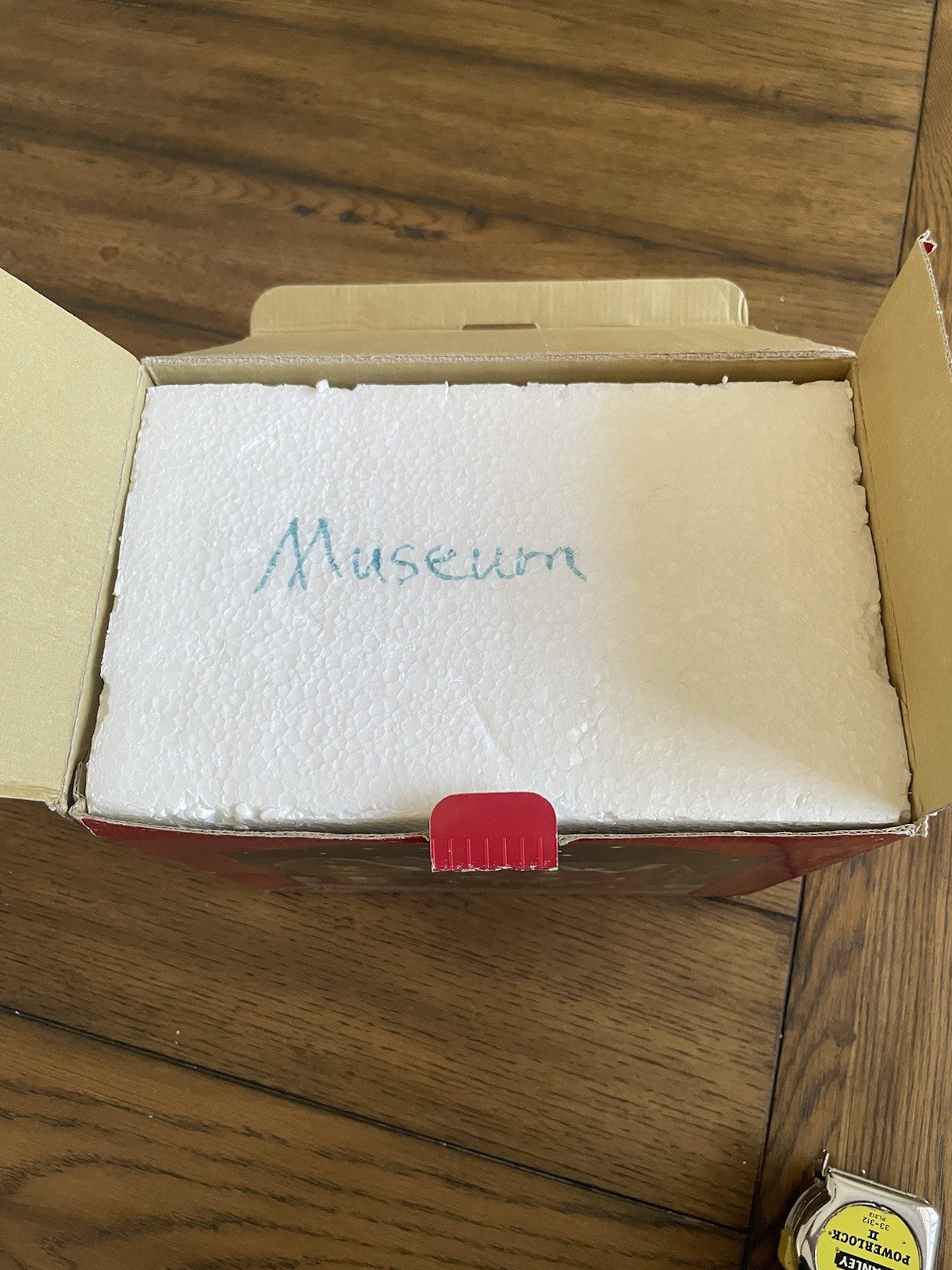 St Nicholas Square Museum of Natural Sciene Illuminated Christmas Village w Box