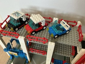 LEGO Town 6394 Parking Garage Gas Station Metro Park & Service Tower