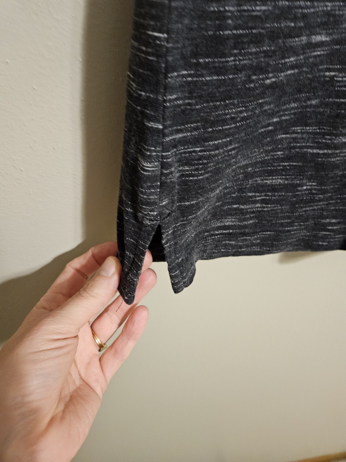 Under Armour Womens Basic Fitted Black Cotton Ble… - image 6