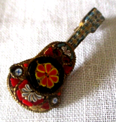 Ancienne Broche Guitare En Micro Mosaïque - Bijou Vintage Multicolore - Sans Marque