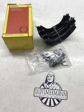 Satz Bremsbacken Feststellbremse Bosch 0986487126 f&uuml;r Mercedes W115 W123 NOS
