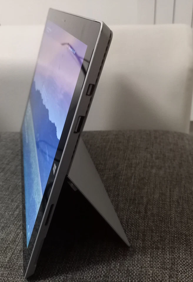 Tablet pc Surface Pro 3 - Immagine 3 di 4