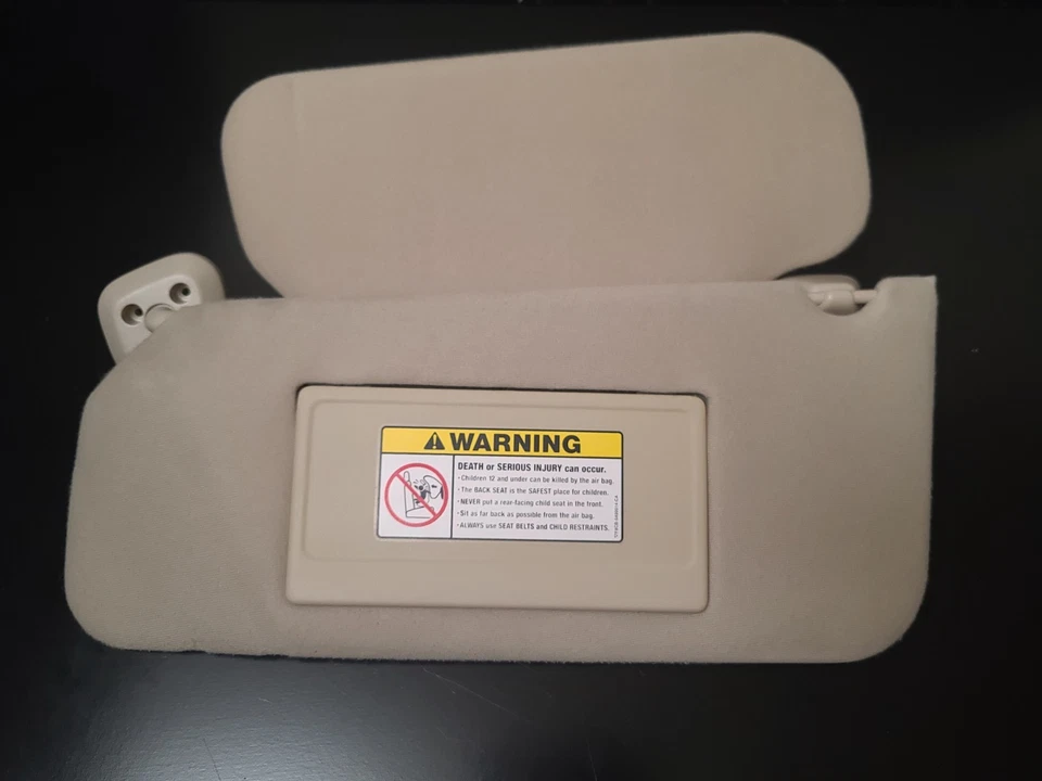 Ford Expedition Lincoln Navigator Sun Visor Set Driver Passenger OEM 2003 - 2006 - Image 4 of 4