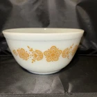 Vintage Pyrex White Butterfly Gold #402 Mixing Bowl 1 1/2 Quart Nesting Bowl