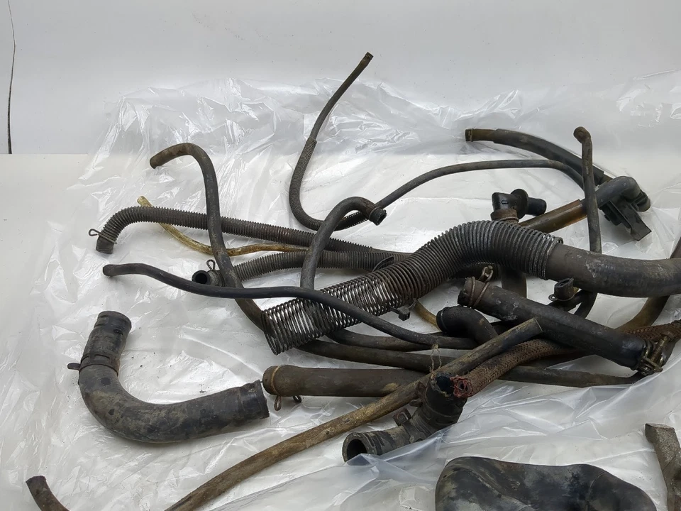 84 85 Honda Shadow VT700C Juego de herrajes maestros piezas diversas Foto 2 de 4