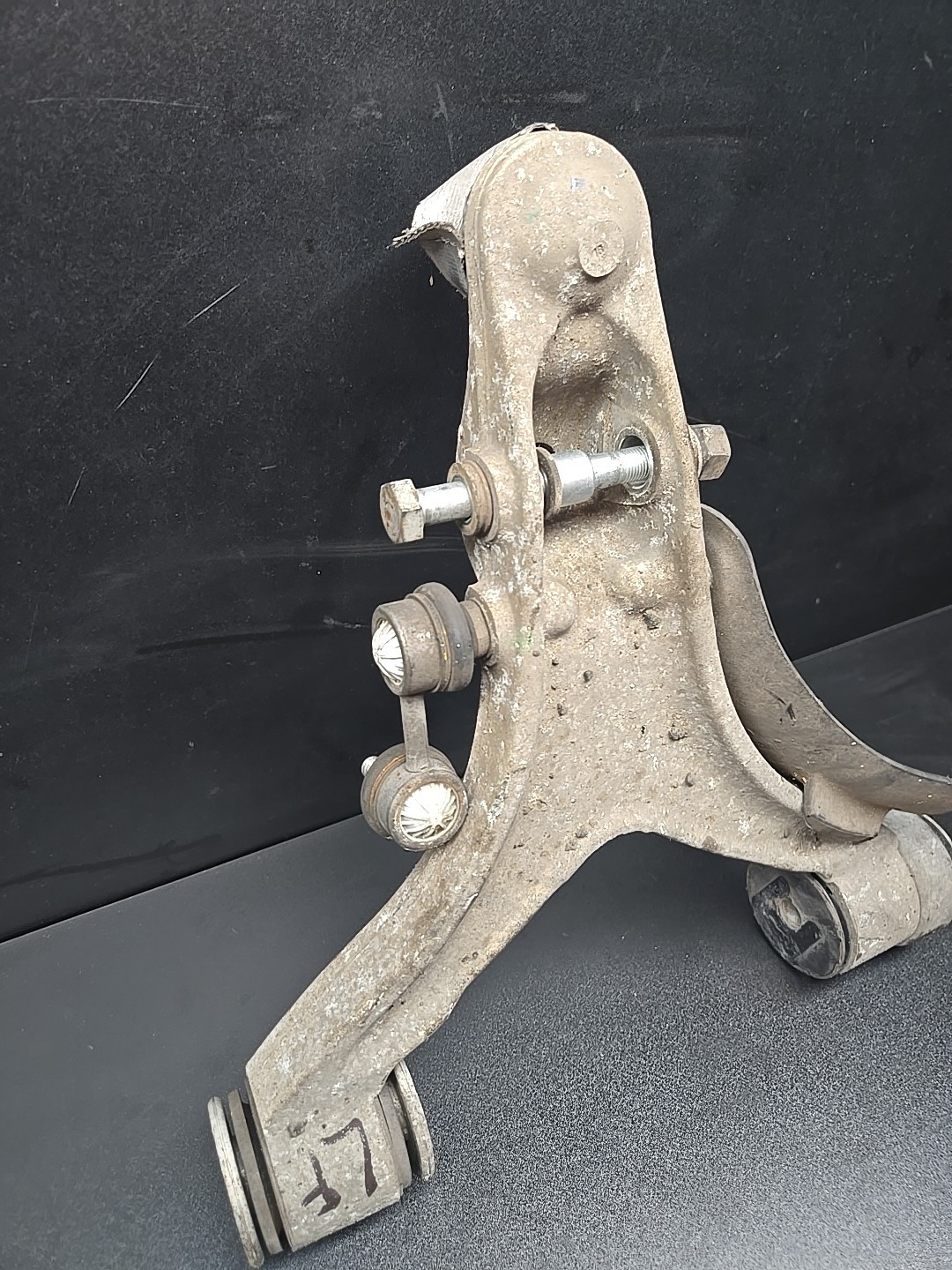 03-10 Maserati Quattroporte M139 Front Left Lower Suspension Control Arm Oem
