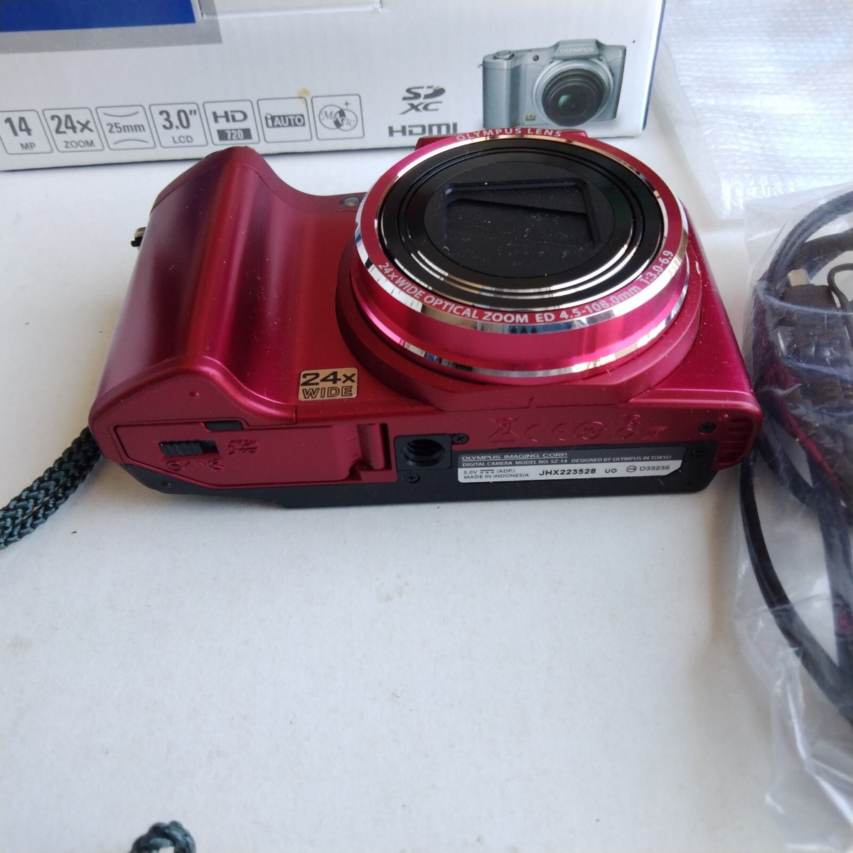 Olympus SZ-14 Compact Camera 14 Megapixel 24x Zoo With Memory Card