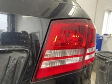 Used Right Tail Light Assembly fits: 2018 Dodge Journey w/o LED lamps lid mounte