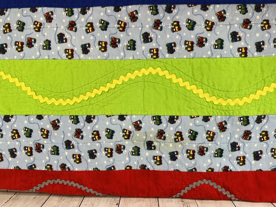 Tren Niño Bebé Acolchado Locomotora Acolchado Hecho a Mano Abrazo 35x35 Suave Vellón Foto 4 de 4